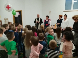MALA PROSLAVA ŠTRUMPFOVA I SOVICA