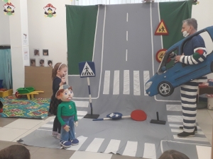 PREDSTAVA "ZNAKOVI ZA NAJMANJE"