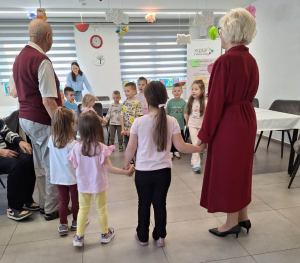 Posjet malih folkloraša Dnevnom centru za starije osobe u Novskoj