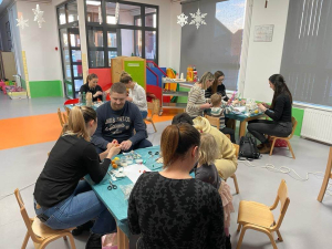 Radionica djece i roditelja skupine “Šapice“ - “Izrada instrumenata od recikliranih materijala“