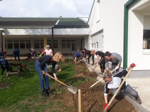 POČETAK UREĐENJA VRTIĆKOG DVORIŠTA